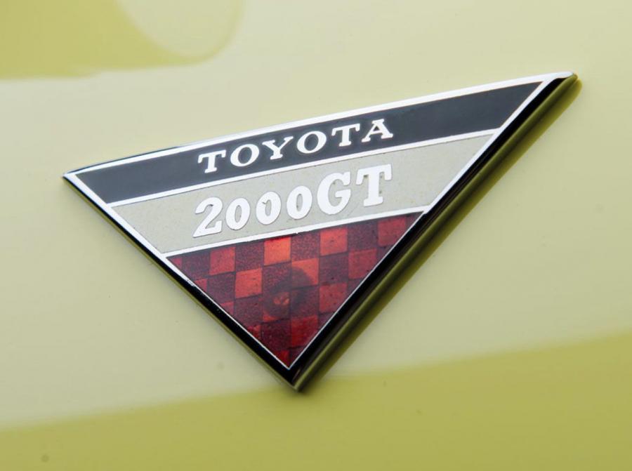 Toyota 2000GT 1967 года  (фото 16 из 27)